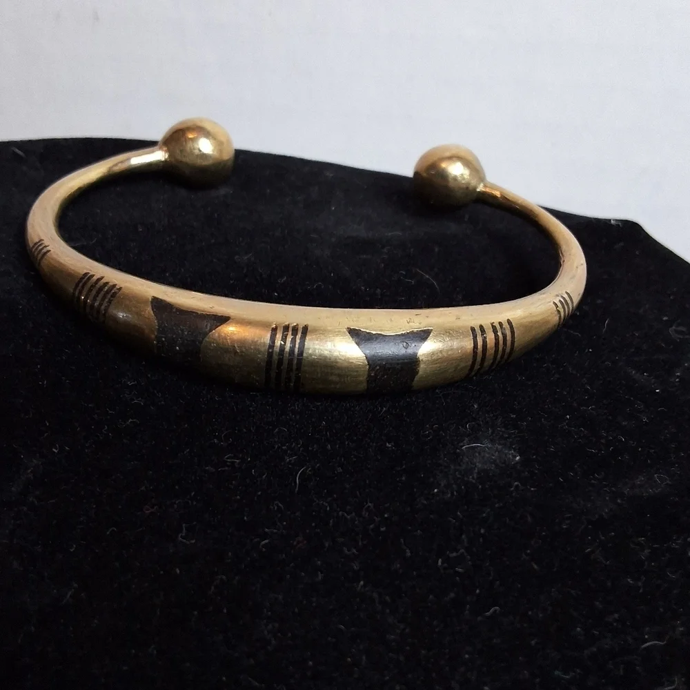 Tribal Look unisex Brass Open Cuff NWOT